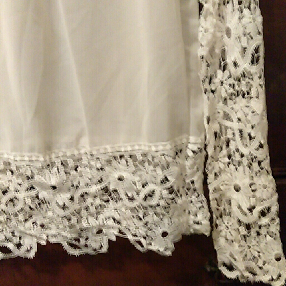 Lace top - Picture 3 of 3